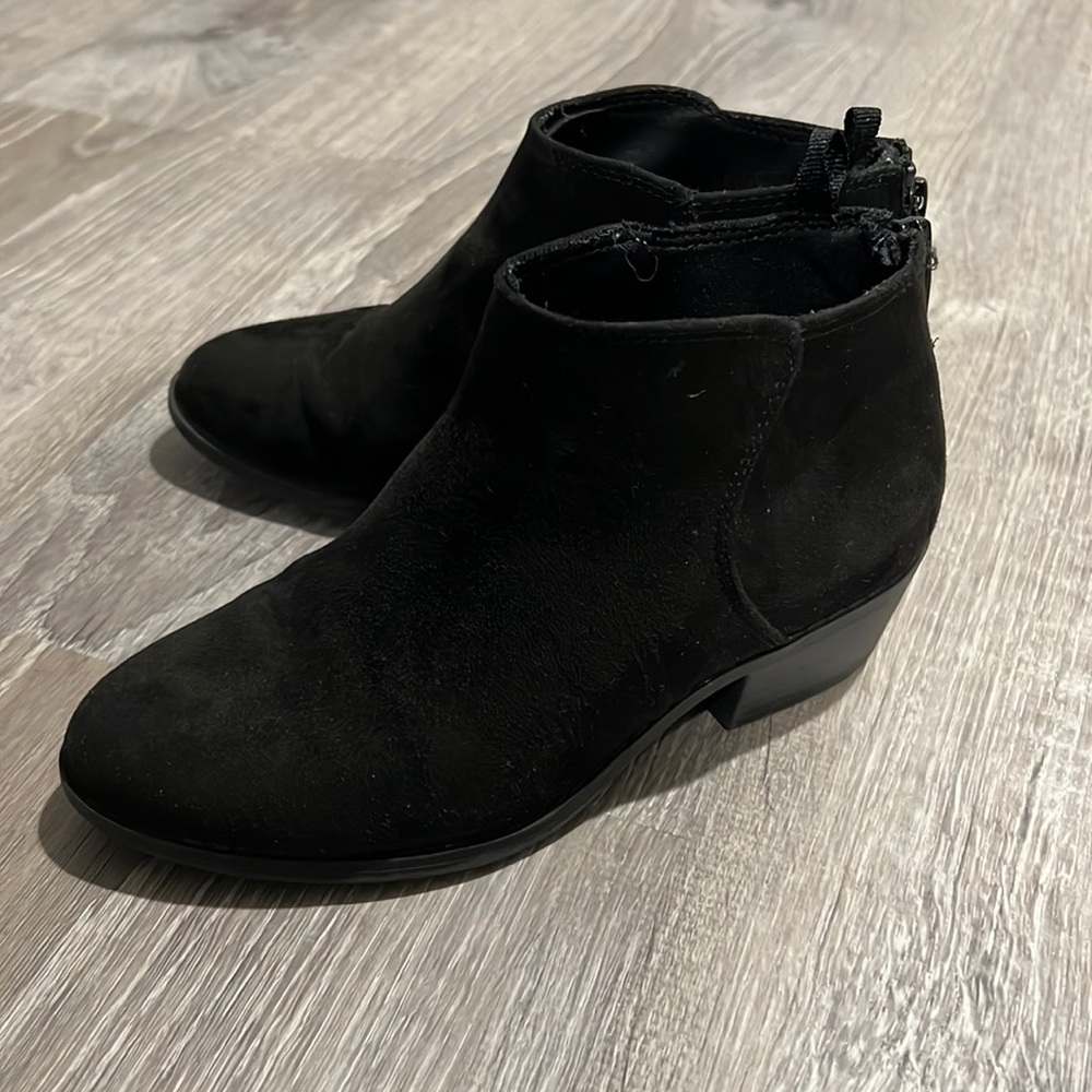 Old Navy kids ankle booties